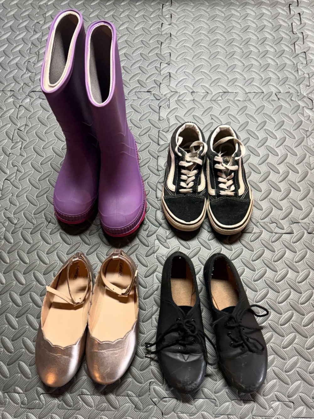 Kids size 12.5 - 1 shoes